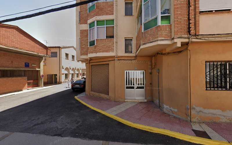 Fotografia tomada fuera de Carpintería Ebanistería Domar - Tienda de armarios en Utrillas, Teruel