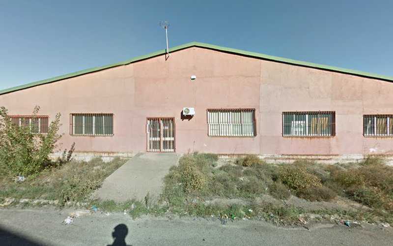 Fotografia tomada fuera de Lambea Latorre Hermanos - Carpintería metálica y de aluminio en Escucha, Teruel