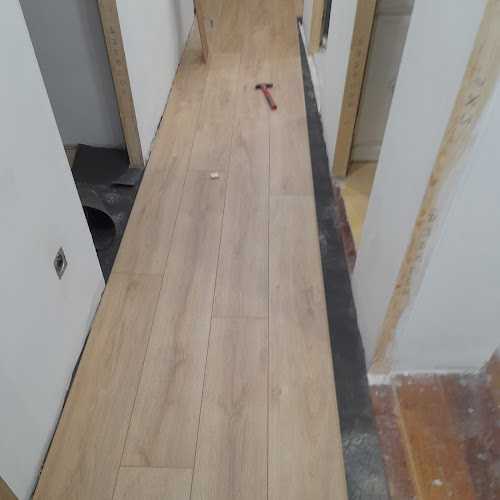 Fotografia tomada fuera de Carpintería Moreda Aroztegia - Puertas y suelos - Carpintería en Basauri, Vizcaya