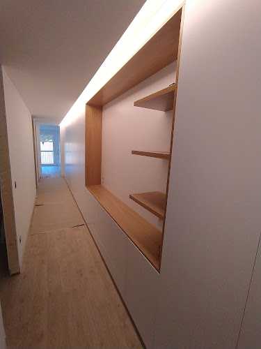 Fotografia tomada fuera de Carpinteria y Diseño Javier Martinez - Carpintería en Cheste, Valencia