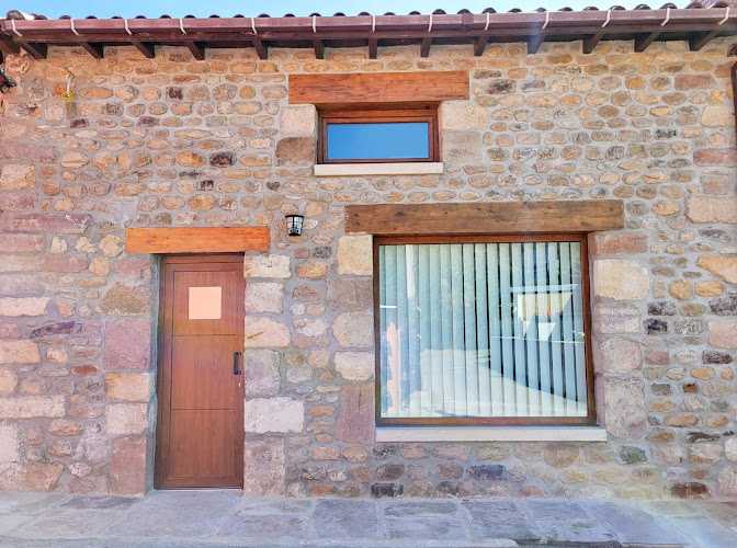 Fotografia tomada fuera de Ventanas Metalux - Carpintería metálica y de aluminio en Los Corrales de Buelna, Cantabria