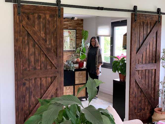 Fotografia tomada fuera de Entre Madera - Carpintero en Navalperal de Pinares, Ávila