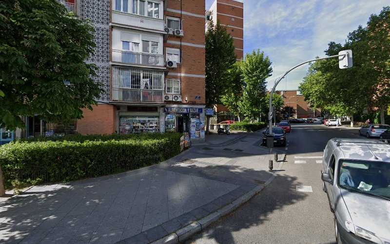 Fotografia tomada fuera de Segundo Martín e Hihos S.L - Carpintería metálica y de aluminio en Madrid, Madrid