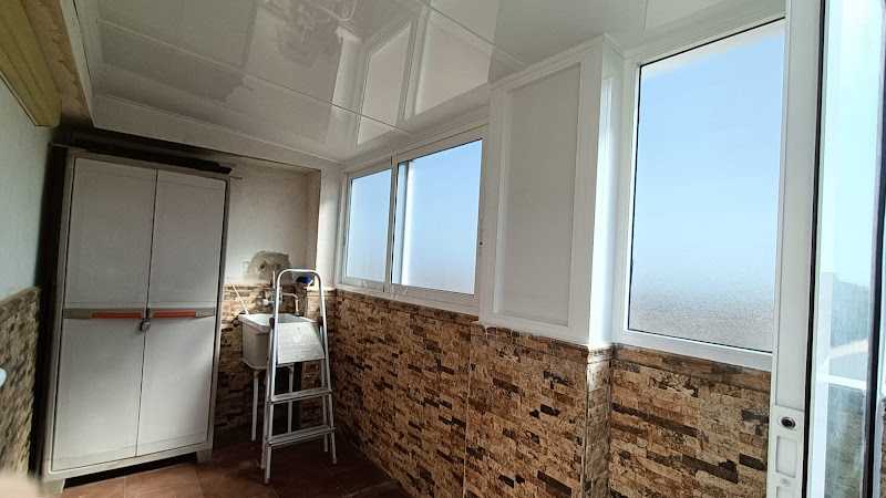 Fotografia tomada fuera de Aluminios Vico - Carpintería metálica y de aluminio en Mutxamel, Alicante