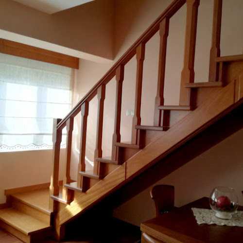 Fotografia tomada fuera de Carpintería Allegue - Carpintería en Ferrol, A Coruña