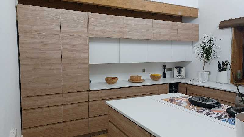 Fotografia tomada fuera de Carpintero Arturo - Tu Carpintero de confianza en Bilbao - Carpintero en Bilbao, Vizcaya