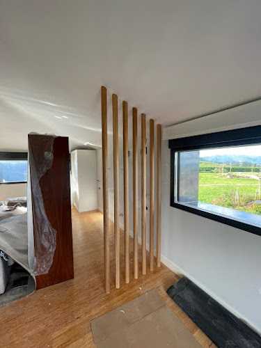 Fotografia tomada fuera de Iragor Zurgintza - Tienda de muebles en Ugao-Miraballes, Vizcaya