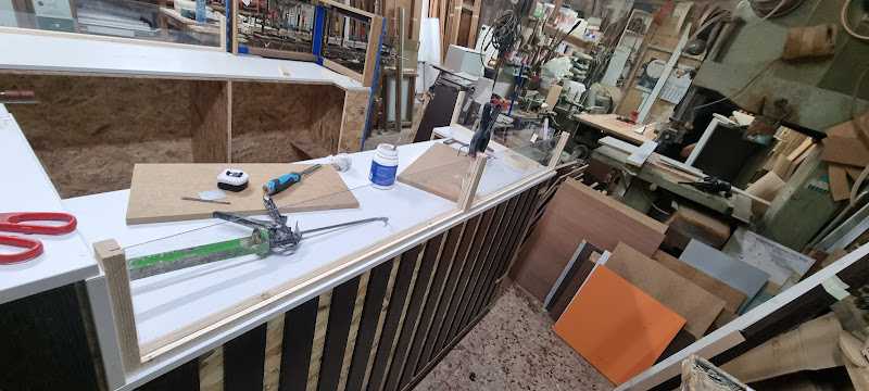 Fotografia tomada fuera de Carpintería Ebanistería Gómez de Bejerano - Carpintero en Madrid, Madrid