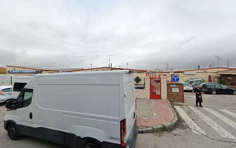 Fotografia tomada fuera de Carpintería Francisco Triguero - Tienda de armarios en Móstoles, Madrid