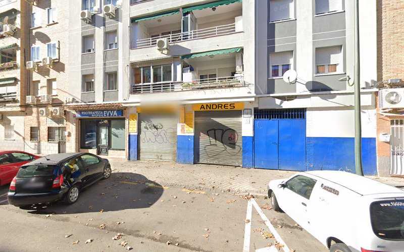 Fotografia tomada fuera de Carpintería de Aluminio A. Sanz S.A - Carpintería metálica y de aluminio en Móstoles, Madrid