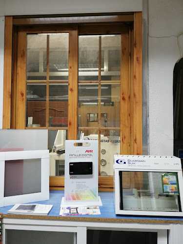 Fotografia tomada fuera de Agudo Aluminios - Carpintería metálica y de aluminio en Móstoles, Madrid