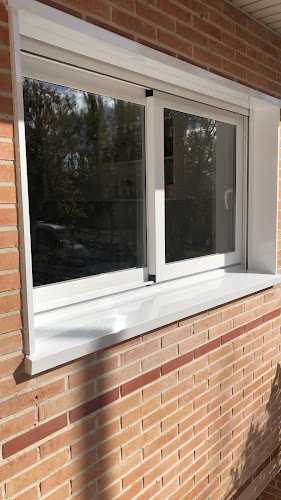 Fotografia tomada fuera de Aluminios Beymo - Carpintería metálica y de aluminio en Móstoles, Madrid