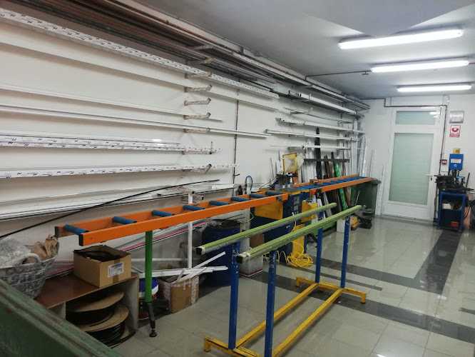 Fotografia tomada fuera de Aluminios Alberto Fernández - Carpintería metálica y de aluminio en Móstoles, Madrid