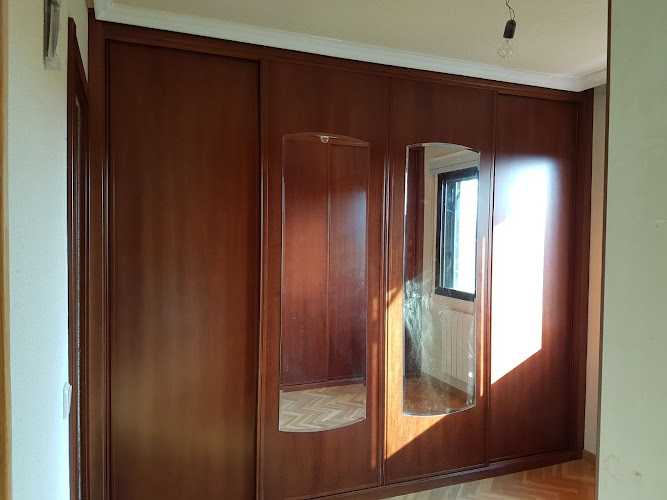 Fotografia tomada fuera de Muebles de Cocina y Armarios - Jose Carpintero S.L - Tienda de muebles de cocina en Alcorcón, Madrid
