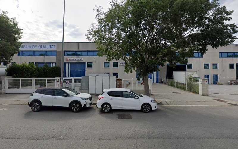 Fotografia tomada fuera de Fusteria Montanyà - Fusteria en Granollers, Barcelona