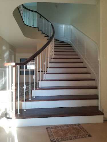 Fotografia tomada fuera de Carpintería Medrano - Carpintería en Villacarrillo, Jaén