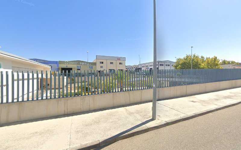 Fotografia tomada fuera de Saxun by Giménez Ganga Córdoba - Carpintería metálica y de aluminio en Montilla, Córdoba