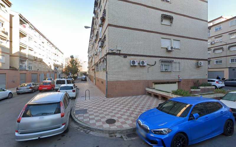 Fotografia tomada fuera de Carpintería José Jiménez - Carpintero en Granada, Granada