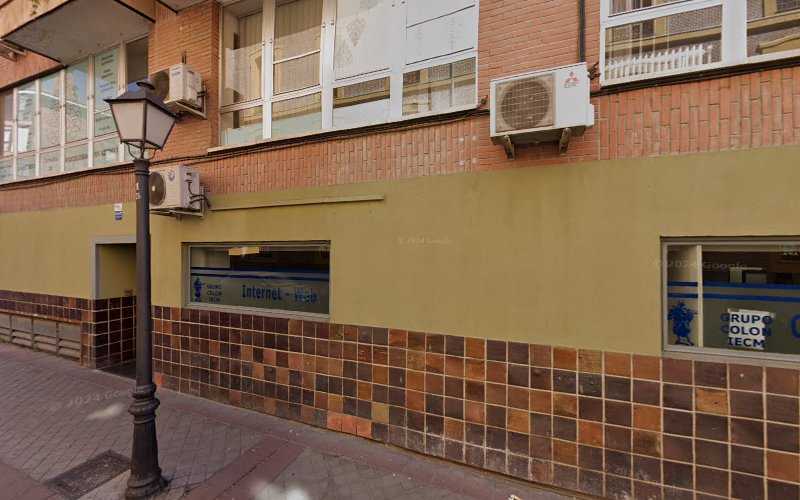 Fotografia tomada fuera de jg aluminios - Carpintería metálica y de aluminio en Madrid, Madrid