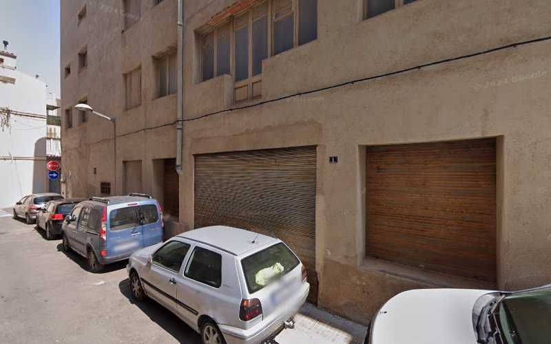 Fotografia tomada fuera de Fusteria Mercadé - Fuster en L'Espluga de Francolí, Tarragona
