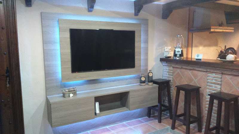 Fotografia tomada fuera de Carpinteria Dionisio Montes - Carpintería en La Zubia, Granada