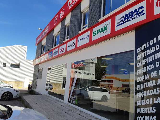 Fotografia tomada fuera de Monatra, Tableros a Medida - Establecimiento de venta de madera en Soria, Soria