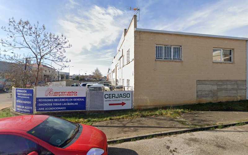 Fotografia tomada fuera de Taller Mecánico Carmelo Carpintero - Taller de reparación de automóviles en Las Casas, Soria