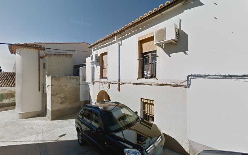 Fotografia tomada fuera de Carpintería Moreno - Carpintería en Huertas de Animas, Cáceres