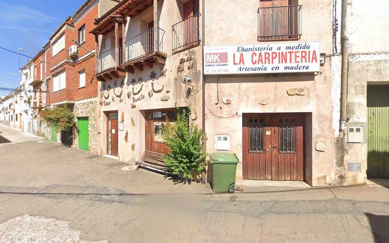 Fotografia tomada fuera de Muebles Cañamero - Carpintería en Cañamero, Cáceres
