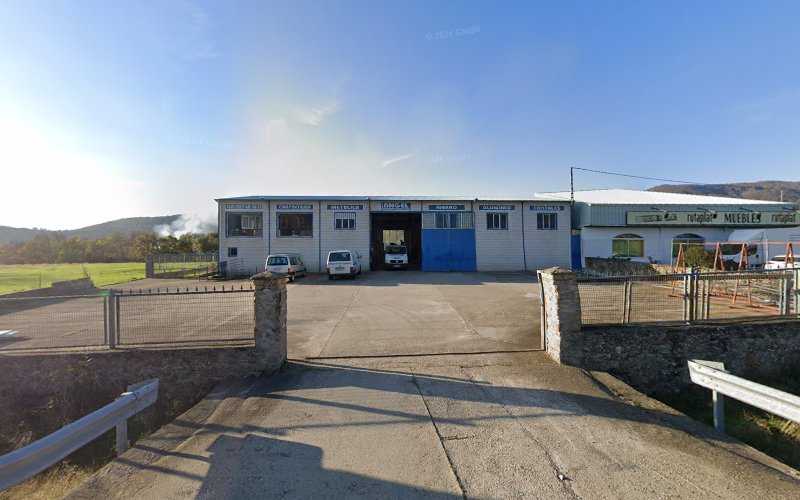 Fotografia tomada fuera de Carpintería Metálica Ángel - Carpintería metálica y de aluminio en Hervás, Cáceres