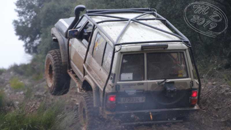 Fotografia tomada fuera de J.Gomlar. SL - Taller mecánico en Pedraza, Segovia