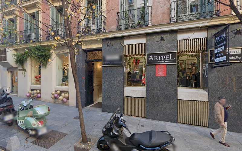 Fotografia tomada fuera de Dionisio Peláez - Carpintería en Madrid, Madrid