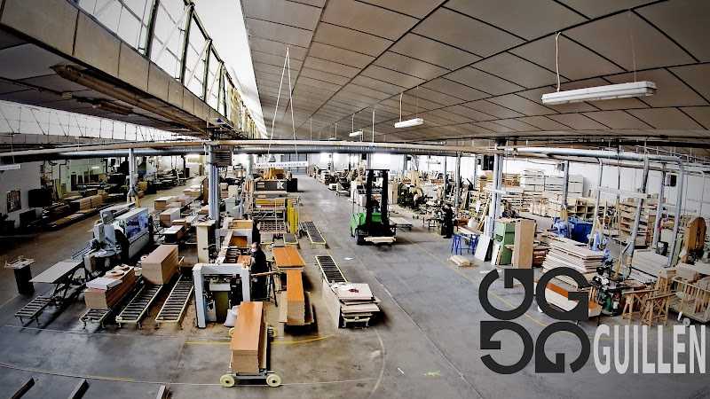 Fotografia tomada fuera de Guillén Industrias de la Madera S.L. - Carpintería en Madrid, Madrid