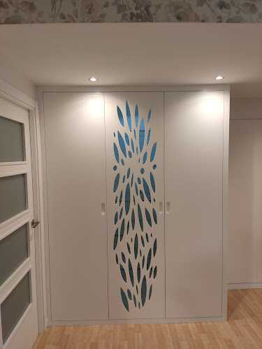 Fotografia tomada fuera de Madeforma - Carpintero en Paterna, Valencia