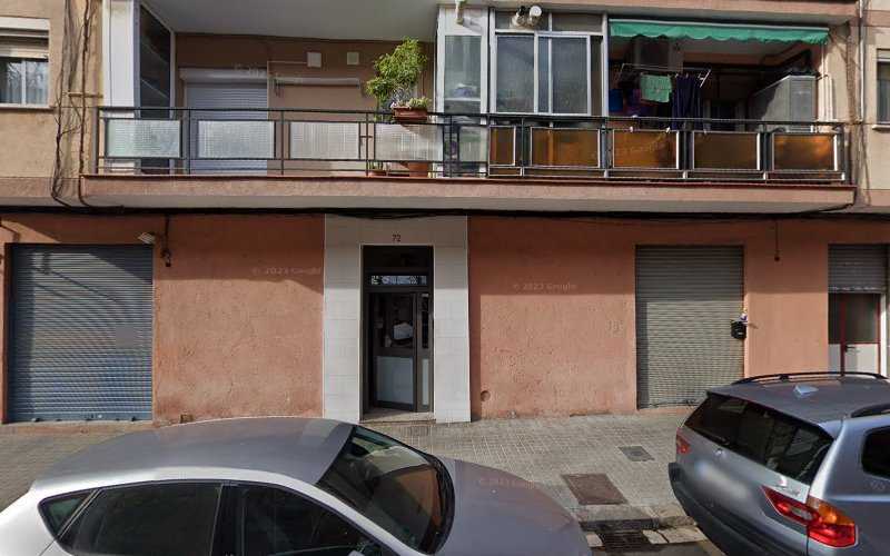 Fotografia tomada fuera de Carpintería JRM - Carpintería en Sant Adrià de Besòs, Barcelona