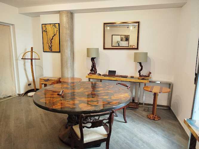 Fotografia tomada fuera de Ahowlettdesign , restoration and bespoke furniture - Furniture maker en Xaló, Alicante