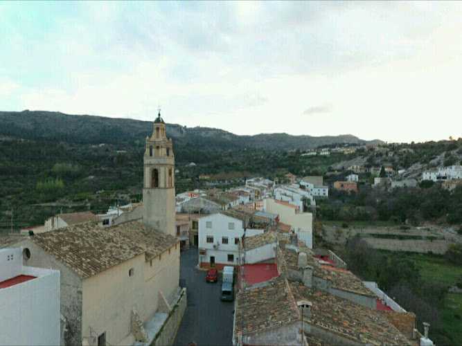 Fotografia tomada fuera de Fusteria Amadeo Ripoll - Furniture maker en Campell, Alicante