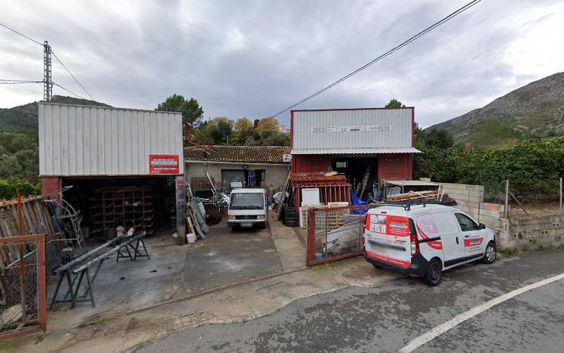 Fotografia tomada fuera de Metalwork Shop Peris - Metal·listeria en Benigembla, Alicante