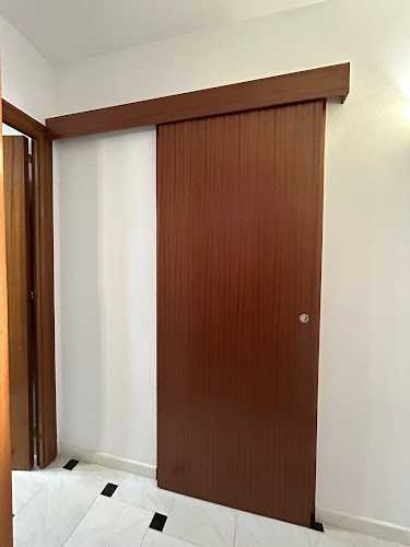 Fotografia tomada fuera de J.A. Collados Carpinteria Ebanistería - Fabricant de mobles en Viladecans, Barcelona