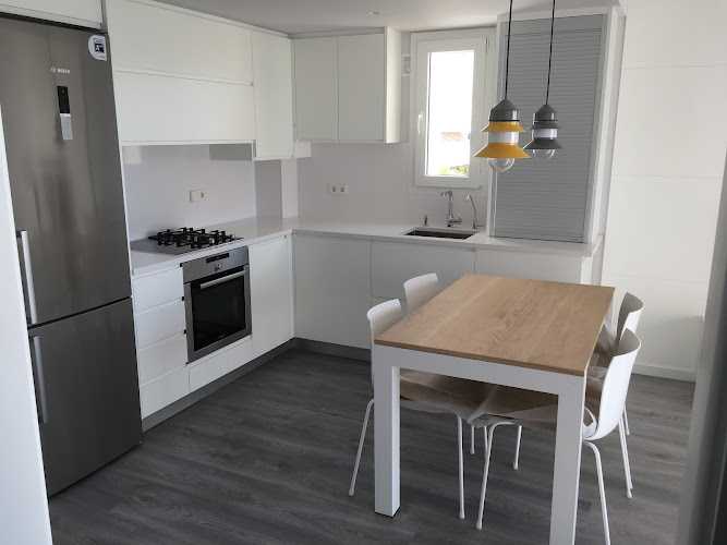 Fotografia tomada fuera de Fusteria Lluís i Albert Déu SL - Carpintería en Palamós, Girona