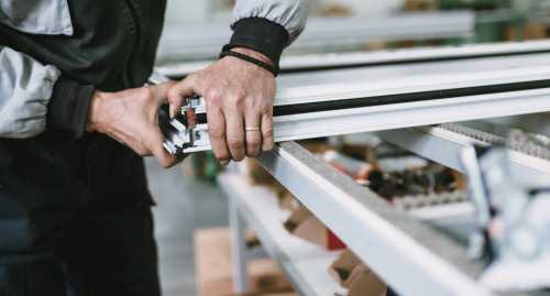 Fotografia tomada fuera de Txarli Aluminis - Carpintería metálica y de aluminio en Palamós, Girona