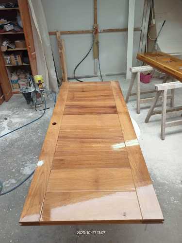 Fotografia tomada fuera de Fusteria Oscar - Fábrica de muebles en Palamós, Girona