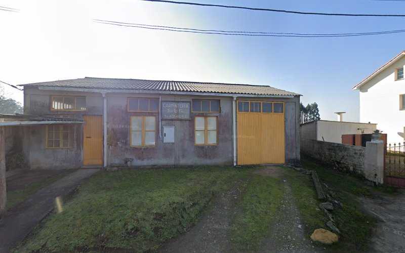 Fotografia tomada fuera de Carpinteria Fernandez - Furniture maker en Paderne, A Coruña
