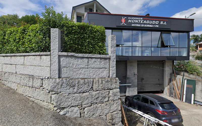 Fotografia tomada fuera de Aluminios JC Monteagudo S.L. - Carpintería metálica y de aluminio en Ourense, Orense