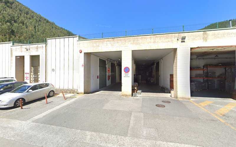 Fotografia tomada fuera de Carpintería Zura arostegia - Carpintería en Okamika, Vizcaya