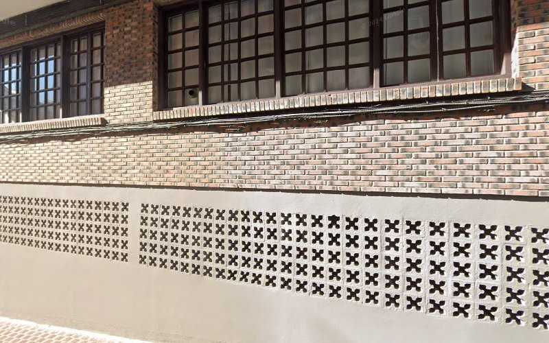 Fotografia tomada fuera de Carpintería Domingo - Carpintería en Irun, Guipúzcoa