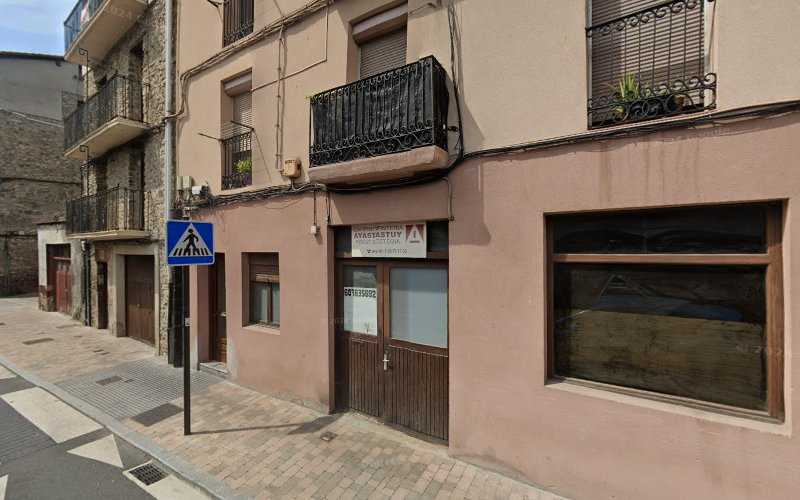 Fotografia tomada fuera de Carpintería Ayastuy - Carpintería metálica y de aluminio en Bergara, Guipúzcoa