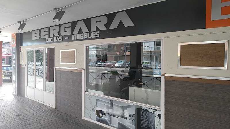 Fotografia tomada fuera de Bergara Muebles y Decoración - Tienda de muebles en Madrid, Madrid