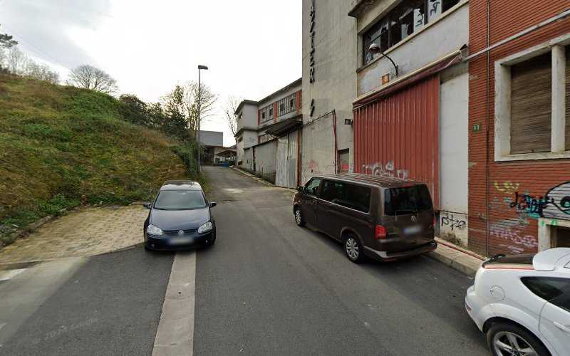 Fotografia tomada fuera de Carpintería Ebanistería Sánchez S.L. - Carpintería en Eibar, Guipúzcoa