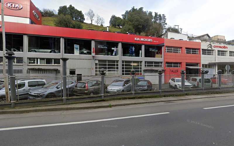 Fotografia tomada fuera de Carpintería de Madera Iparraguirre - Carpintería metálica y de aluminio en Eibar, Guipúzcoa